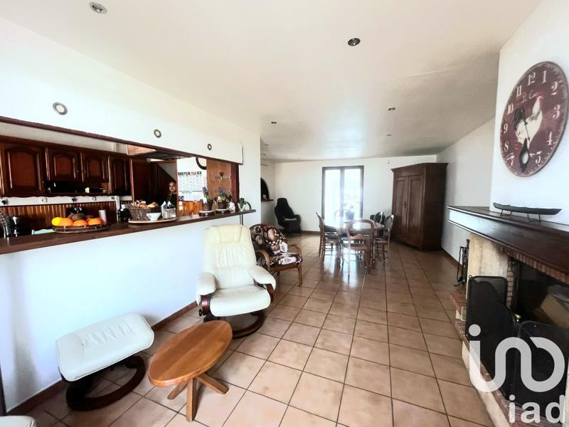 Maison - 200 m² - 9 pièces