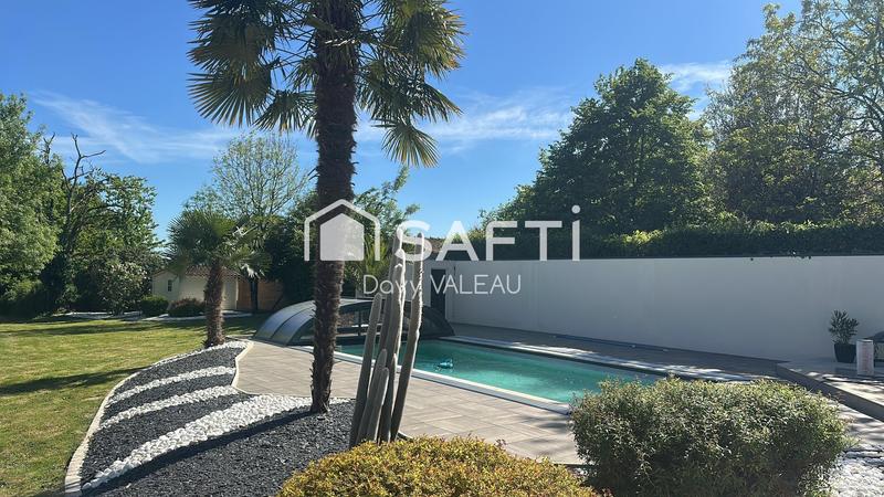 Maison - 217 m² - 6 pièces