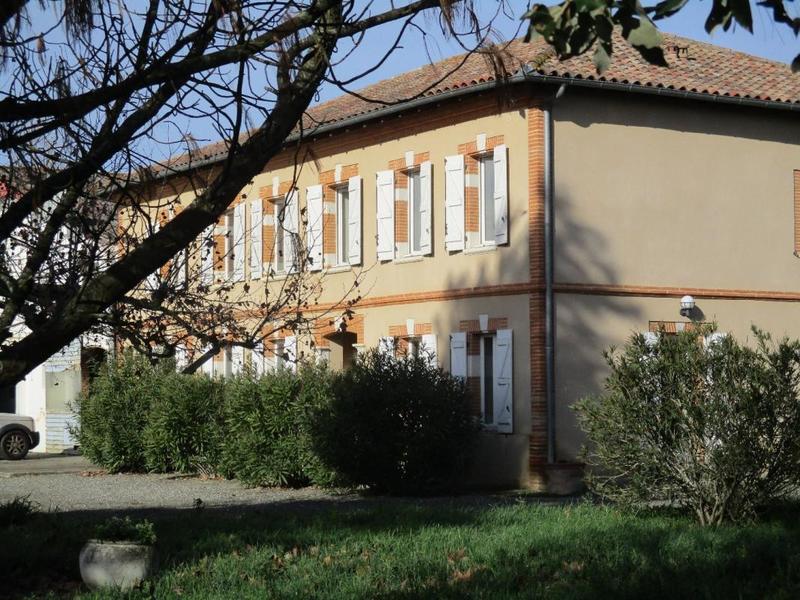 Maison - 300 m² - 8 pièces