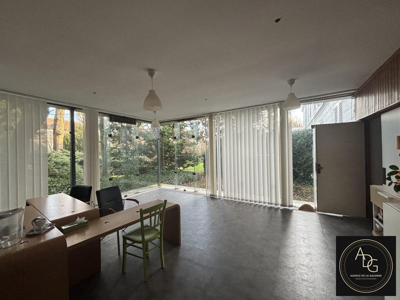 Local d'activités - 90 m² - 3 pièces