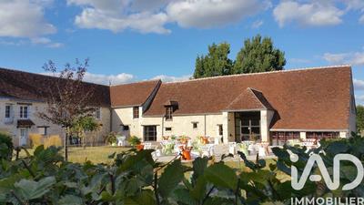 Maison - 561 m² - 35 pièces