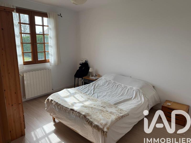 Maison - 225 m² - 9 pièces