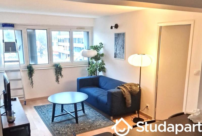 Chambre - 9 m² - 1 pièce