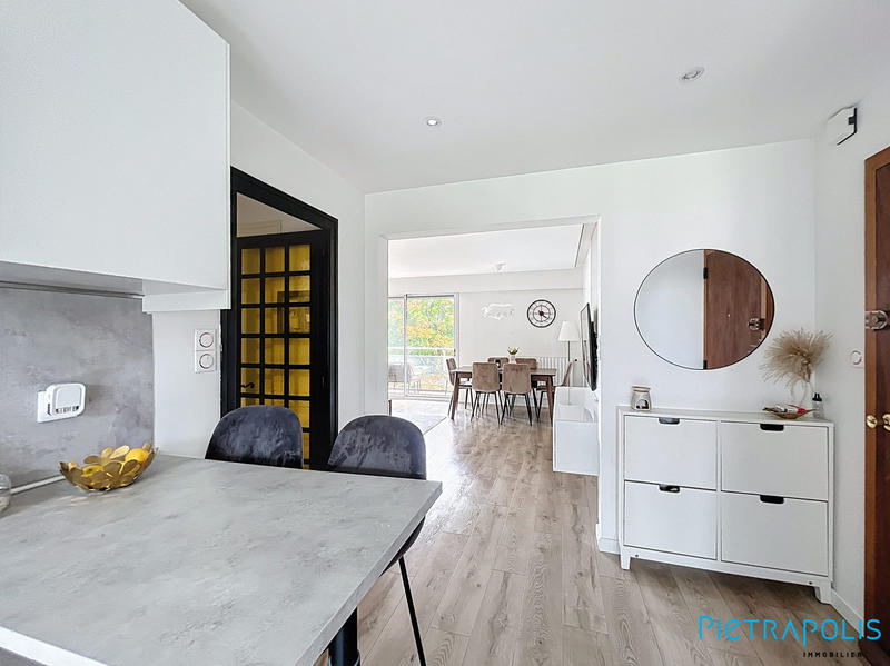 Appartement - 79 m² - 3 pièces