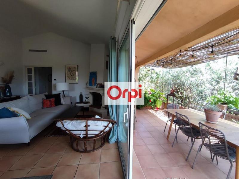 Villa - 168 m² - 6 pièces