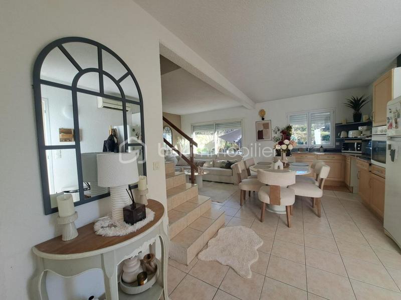 Maison - 95 m² - 4 pièces