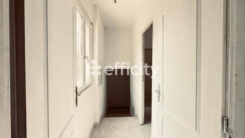 Maison - 182 m² - 7 pièces