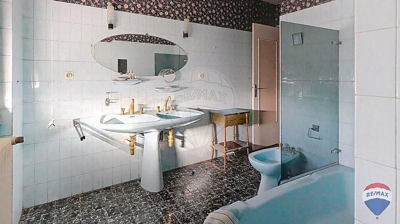 Immeuble - 212 m² - 8 pièces