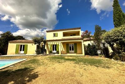 Villa - 150 m² - 4 pièces