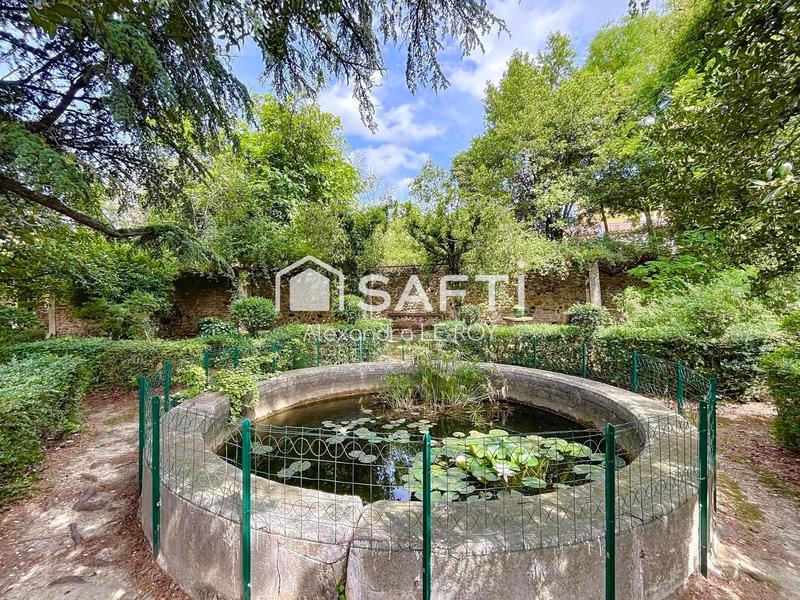 Maison - 209 m² - 6 pièces