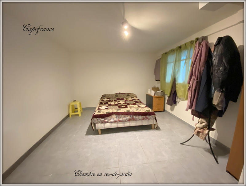 Maison - 250 m² - 9 pièces