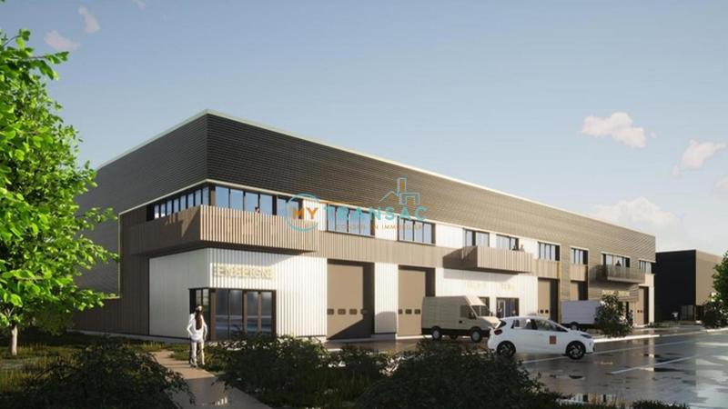 Local d'activité / Entrepôt - 328 m²