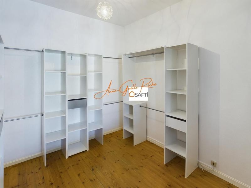 Maison - 184 m² - 6 pièces