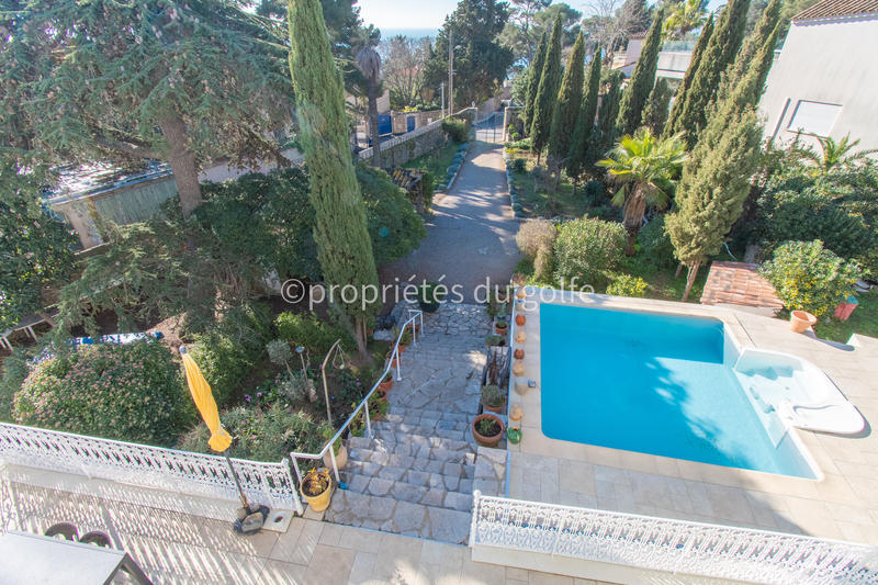 Maison - 255 m² - 6 pièces