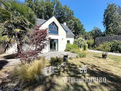 Maison - 140 m² - 6 pièces