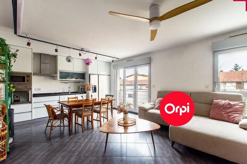 Maison - 98 m² - 5 pièces