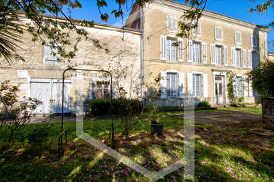 Maison - 200 m² - 4 pièces