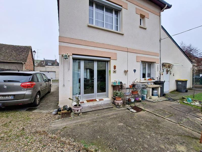 Maison - 94 m² - 5 pièces