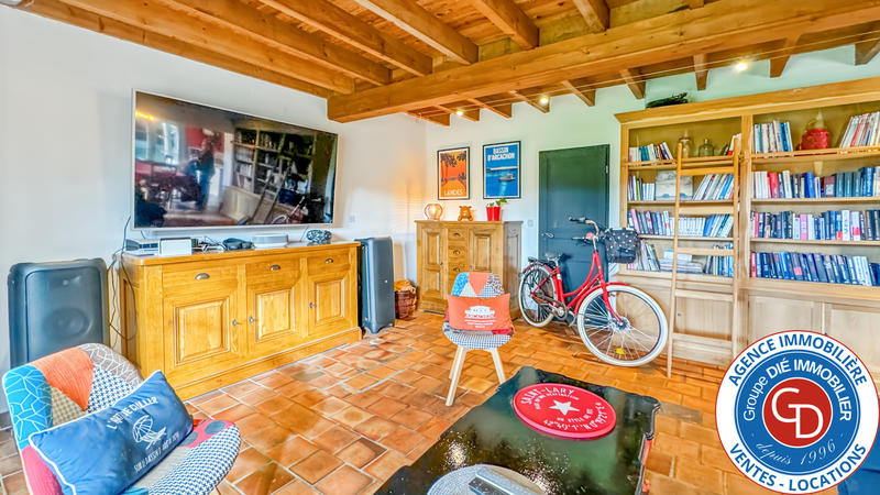 Maison - 207 m² - 8 pièces