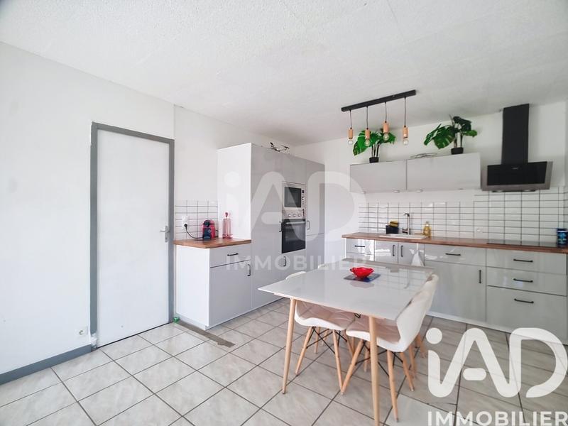 Maison - 186 m² - 5 pièces