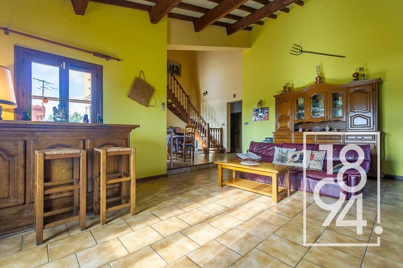 Maison - 189 m² - 5 pièces