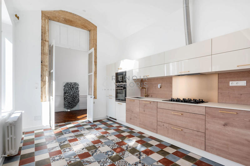 Appartement - 160 m² - 4 pièces