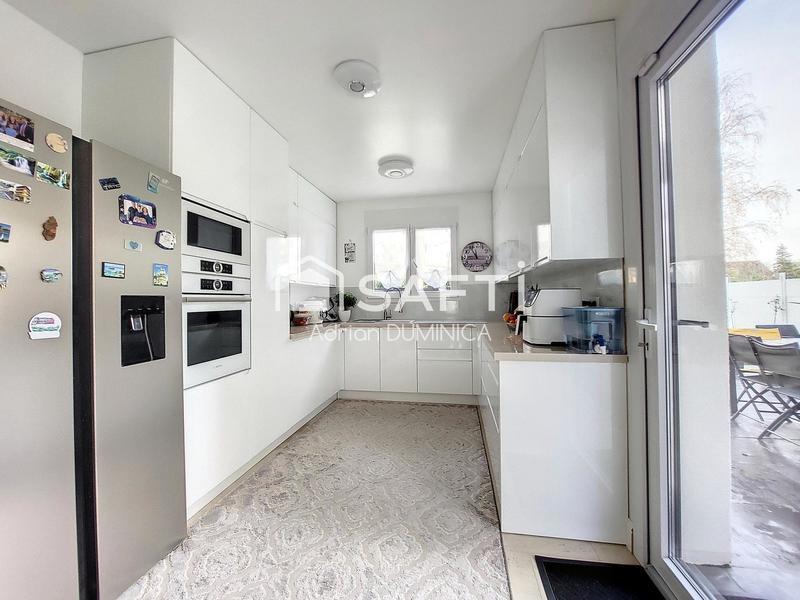 Maison - 194 m² - 8 pièces