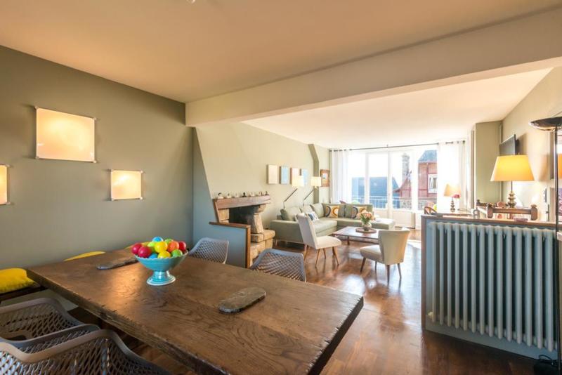 Propriété - 435 m² - 10 pièces