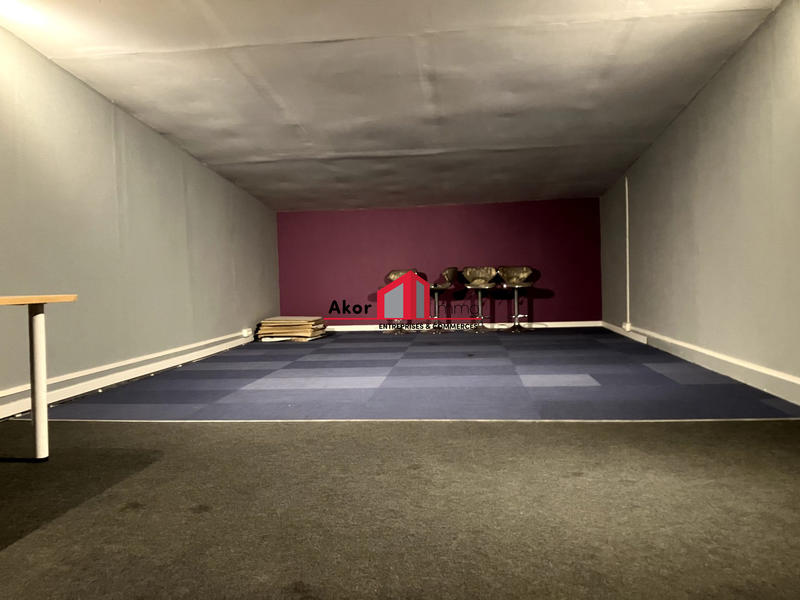 Local commercial - 153 m² - 2 pièces