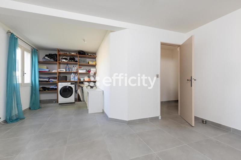 Villa - 284 m² - 7 pièces