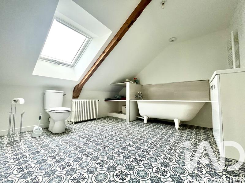 Maison - 225 m² - 10 pièces