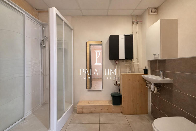 Local commercial - 54 m² - 2 pièces