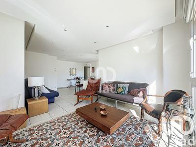 Appartement - 100 m² - 5 pièces