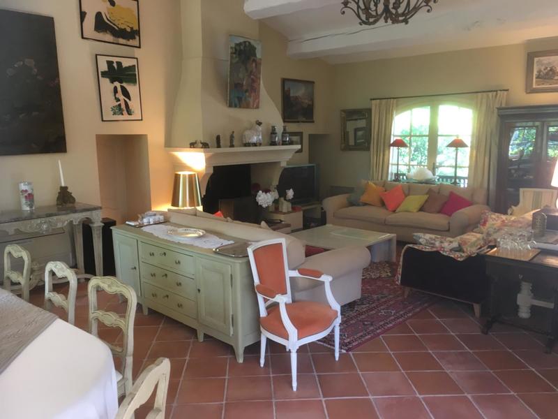 Maison - 323 m² - 10 pièces