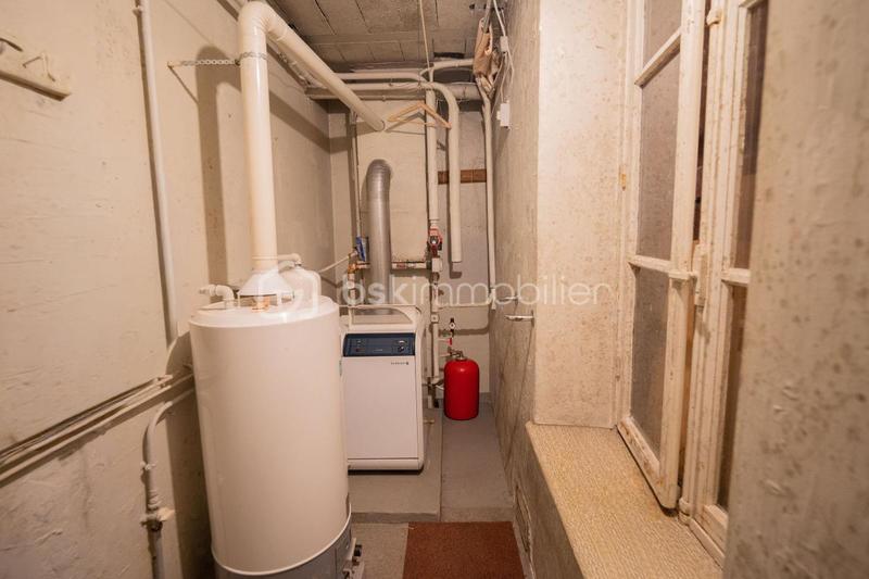 Maison traditionnelle - 320 m² - 8 pièces