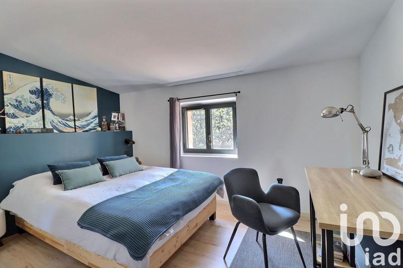 Maison - 222 m² - 8 pièces