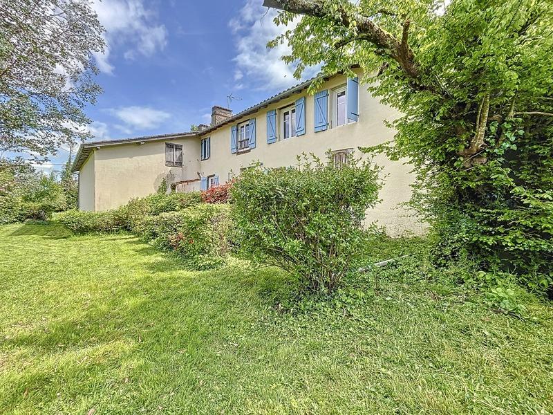 Maison - 160 m² - 8 pièces