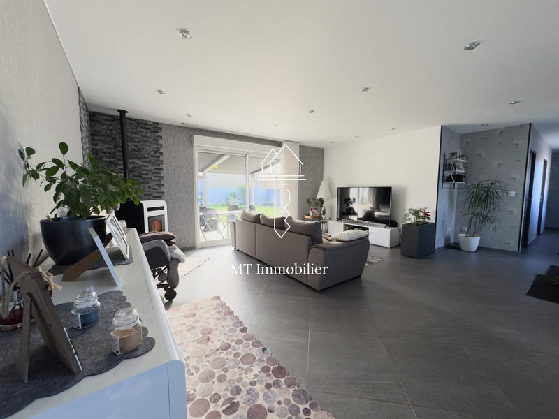 Maison - 137 m² - 5 pièces