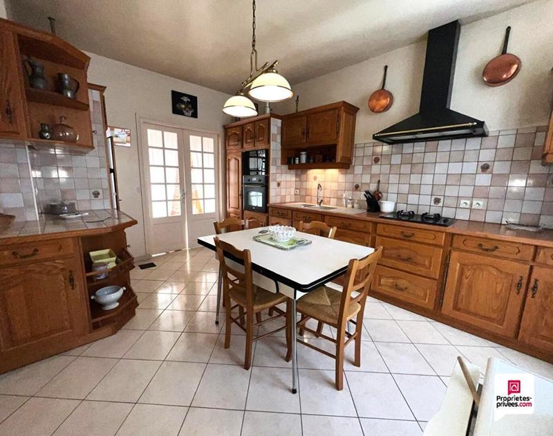 Maison - 162 m² - 7 pièces