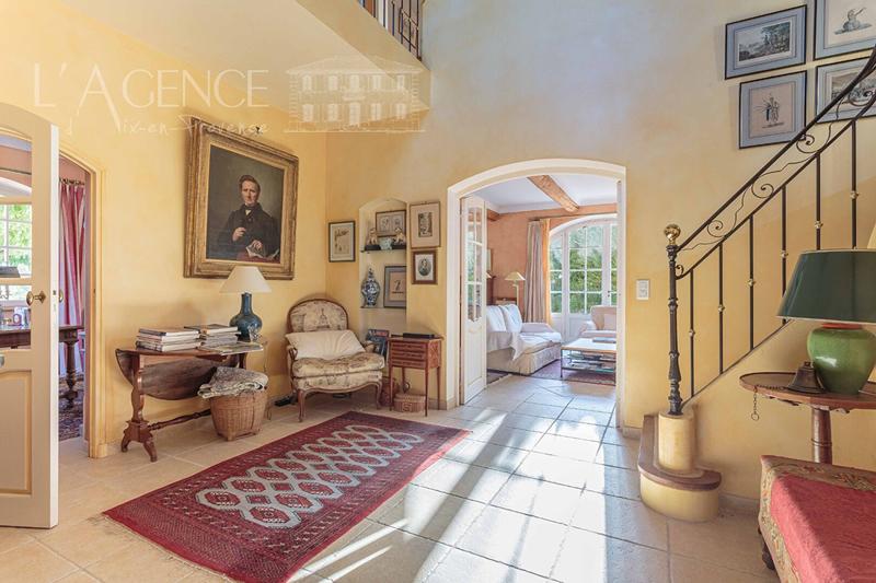 Maison - 326 m² - 7 pièces