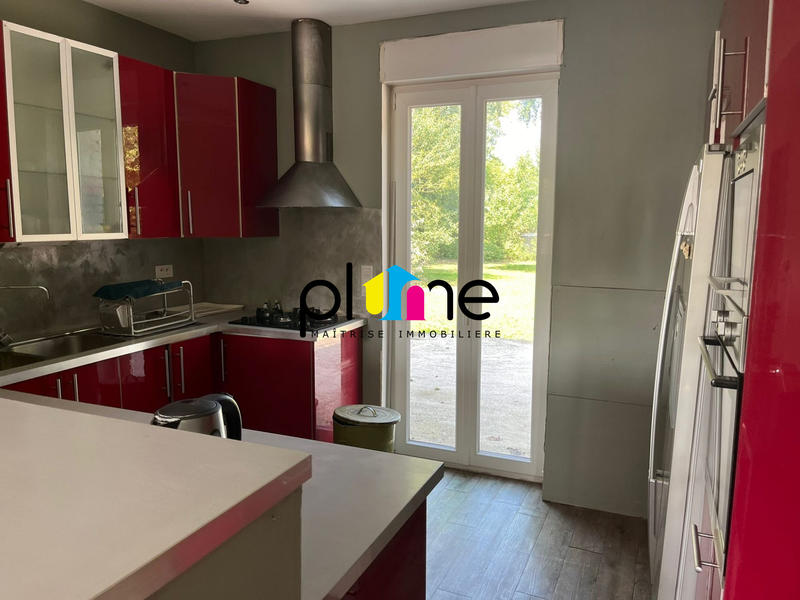 Maison - 200 m² - 7 pièces