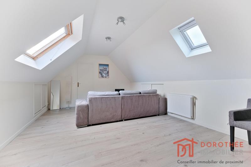 Maison - 227 m² - 8 pièces