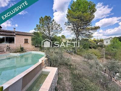 Maison - 140 m² - 5 pièces