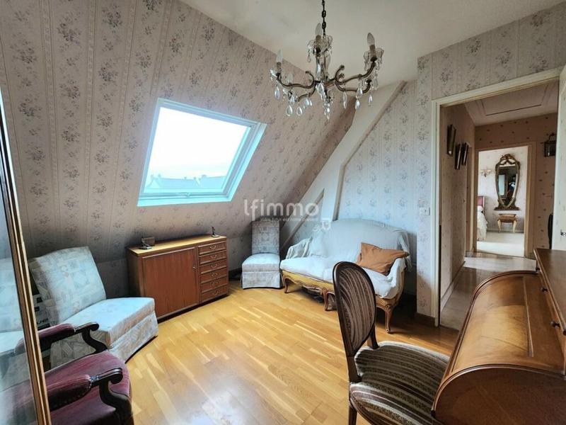 Pavillon - 155 m² - 9 pièces