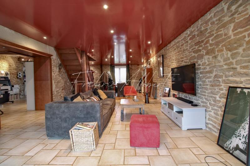 Maison - 163 m² - 6 pièces