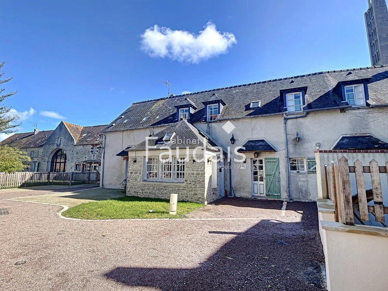 Maison - 200 m² - 11 pièces