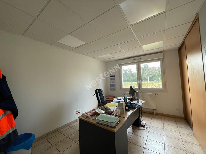 Local d'activité / Entrepôt - 803 m²