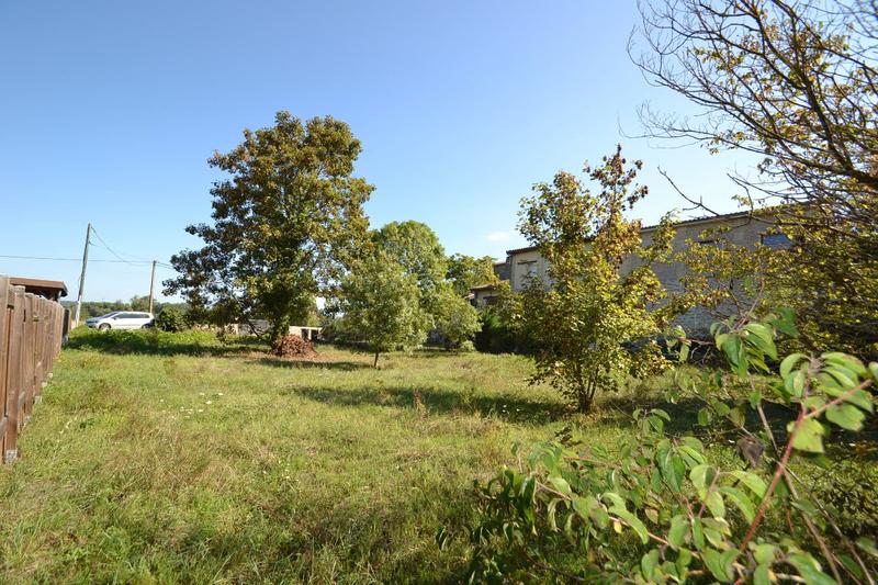 Terrain - 977 m²