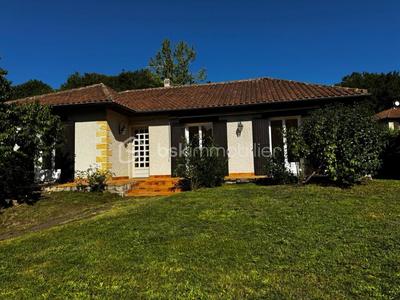 Maison - 162 m² - 6 pièces