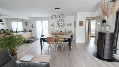 Maison - 95 m² - 4 pièces